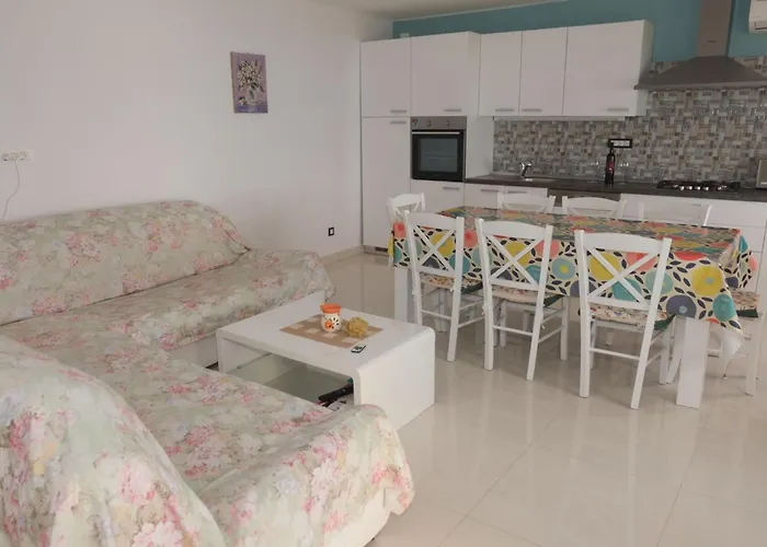 In With Sea View Holiday home