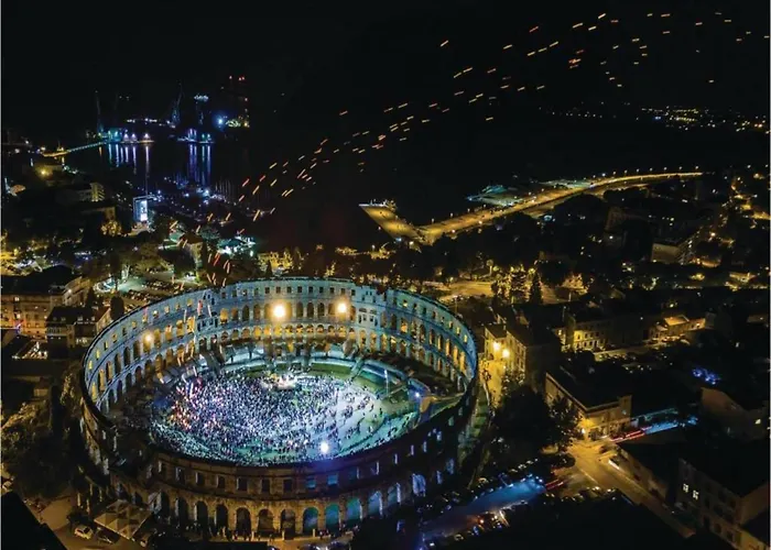 In With Sea View Holiday home